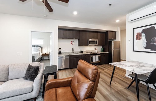 Mountain Shadows Apartment | Cozy Retreat Near Trails & Views
