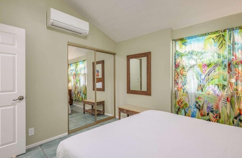 Maalaea Apartment | ShangriLa: Sugar Beach Oceanfront at Makani A Kai