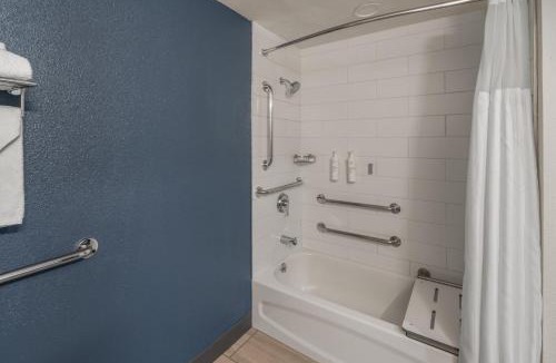 Greenwood Village Hotel | Holiday Inn Express & Suites Greenwood Village – DTC by IHG