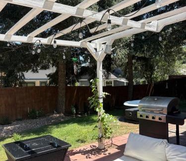 Englewood House | Cherry Creek Park Retreat with Hot tub, 4 Bedrooms
