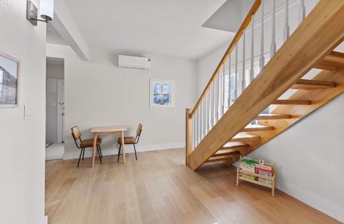 Aberdeen House | 3BR Charming Home Bright Space & Sleeps 8