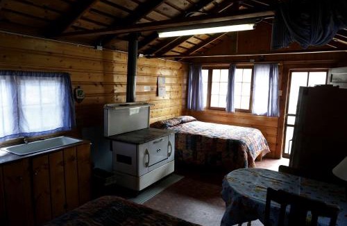 Bellvue House | Cabin 2 at Sportsman’s Lodge *NOW WITH WIFI*