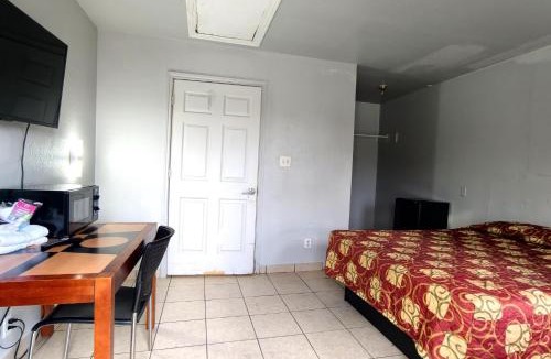 Rio Vista Hotel | Best Budget Inn San Marcos, TX