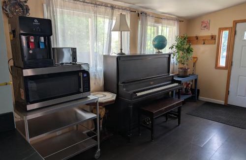 Elyria Swansea Villa | Denver Oasis 5BR Home with Hot Tub, Sleeps 16