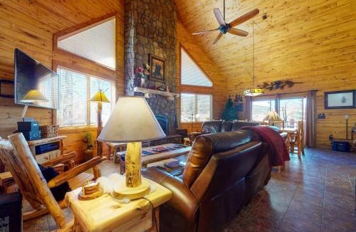 South Fork House | Diamond J's Riverside Retreat