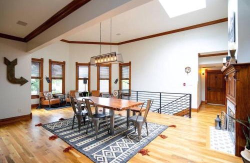 Five Points Hotel | Enchanting Escape - Curtis Park Club - RiNo