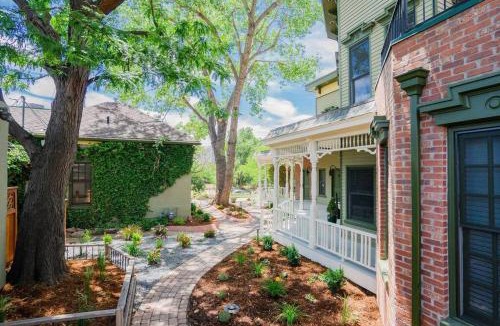 Five Points Hotel | Enchanting Escape - Curtis Park Club - RiNo