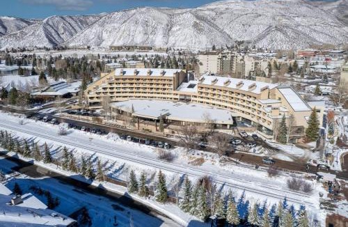 Avon House | Ski in Ski Out Condo In The Heart Of Avon