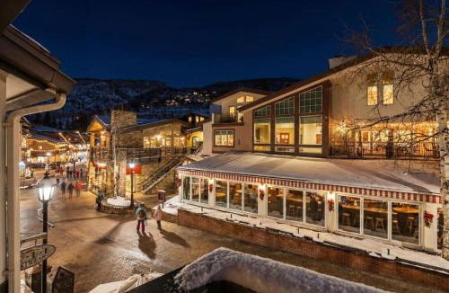 Vail House | Vail Village Base I Walk to Gondola Shops I Hot Tub