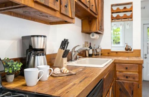 Old Town West House | Oak Street Bungalow Walk to Old Town and CSU