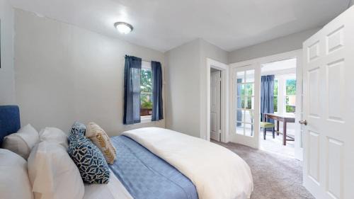 Congress Park House | Chic Denver Family Retreat Free Parking & Prime Location