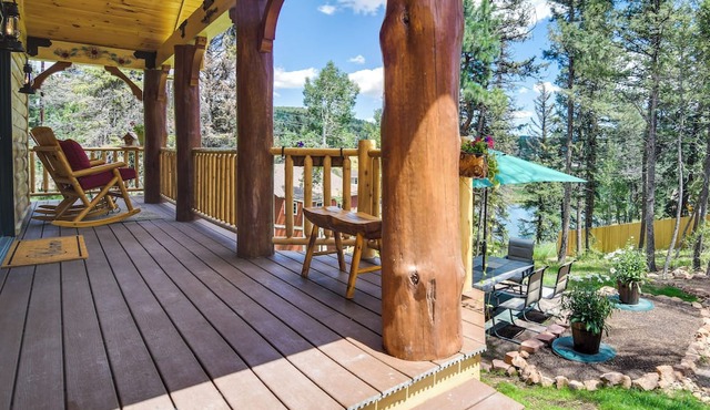 Private Hot Tub & Pond: Conifer Log Cabin