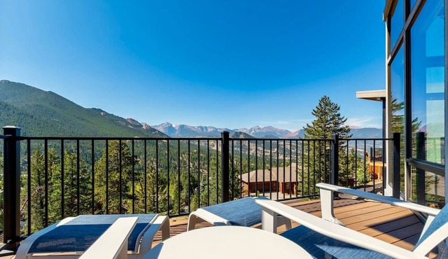 Azure Vista Vacation Home At Windcliff 3 Bedroom Home by RedAwning in Estes Park