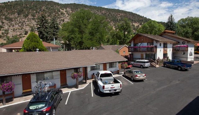 Starlight Lodge
