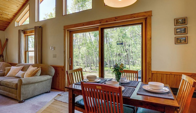 Fairplay Cabin Mountain Views, Trails, Fishing