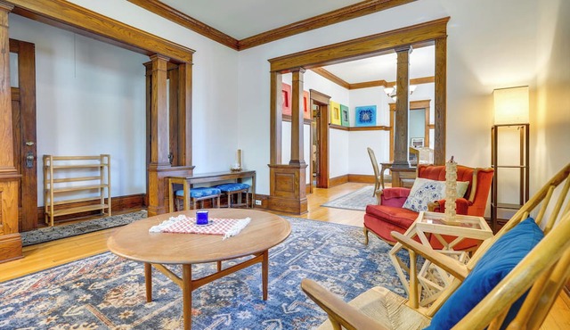 Walk to Selby Ave! Historic Cathedral Hill Unit