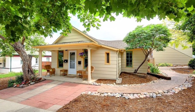 Golden Historic District 3BR Bungalow