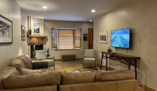Bear Creek Lodge 107 2 Bedroom Condo by Alpine Lodging Telluride