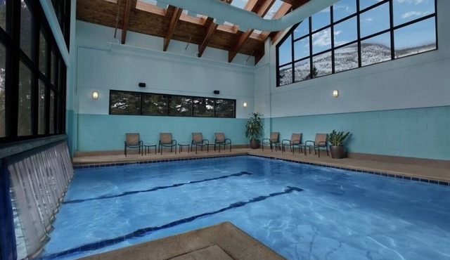 2 BD 2 Bath Villa with Full Kitchen at Marriott's Streamside Birch at Vail