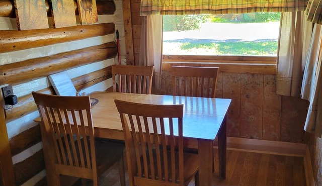 Chinook Cabins & RV Park