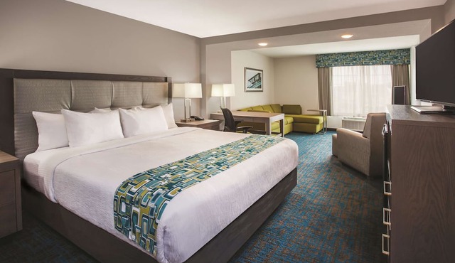 La Quinta Inn & Suites by Wyndham St. Paul-Woodbury