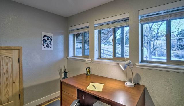 6 Mi to Dtwn Parker: Serene Studio Suite!
