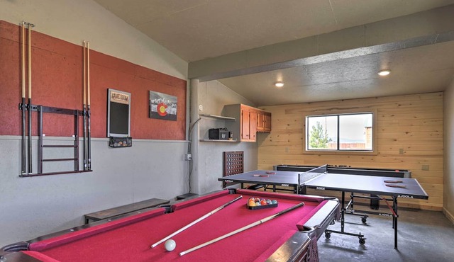 Secluded Cabin w/Hot Tub, Game Room & Views!