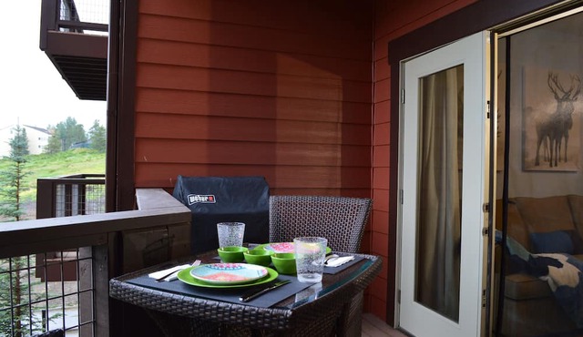 Chairway to Heaven - family friendly luxury condo ski in/out, mountain views
