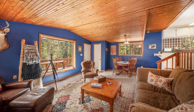 2bed 1bath Creekside Alma w/Deck & Beautiful Views