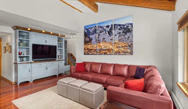Seasons Four by Snowmass Vacations