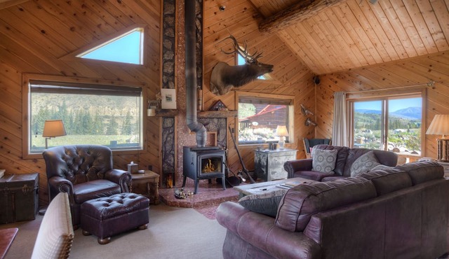 Rustic Log Cabin - Close to Creede - Picturesque Views in Creede