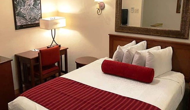 The Christie Lodge 1br mini suite, Saturday check-in in Avon