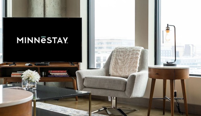 MINNeSTAY* Sable 807 - One Bedroom | North Loop | Target Center