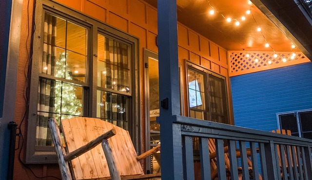 Riverfront Mountain Cottage Retreat