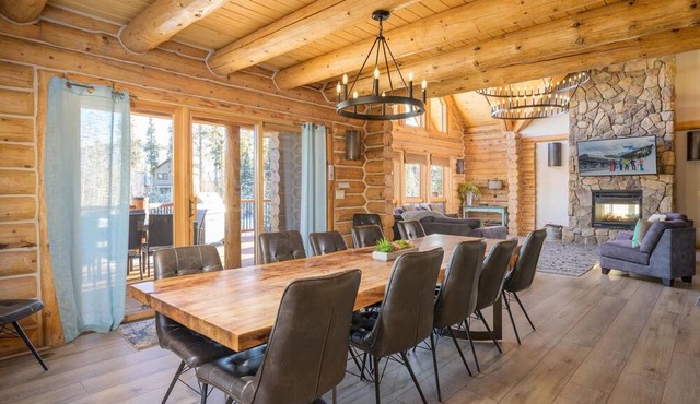 Two Brother's Lodge | Luxury Mountain Lodge | Game Room | Private Hot Tub