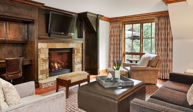 St Regis, Pet Friendly Luxury, meticulously maintained to St. Regis standards