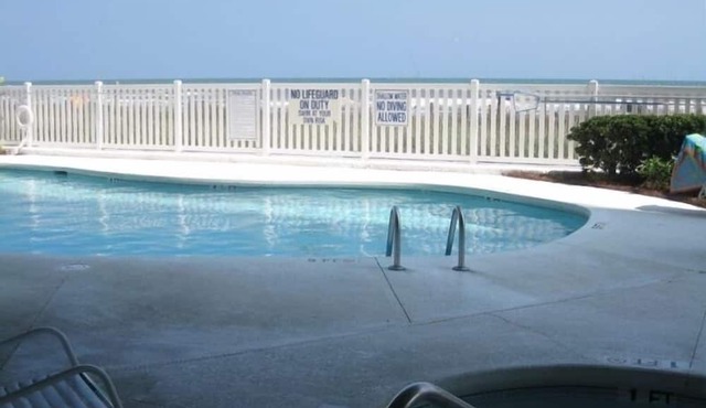 Awesome Oceanfront Condo, Unique Custom Features, Paradise Pointe, Cherry Grove in North Myrtle Beach