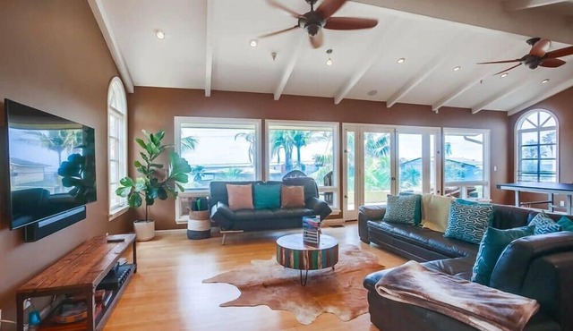 Private Pool * Ocean Views * Beach Across The Street!
