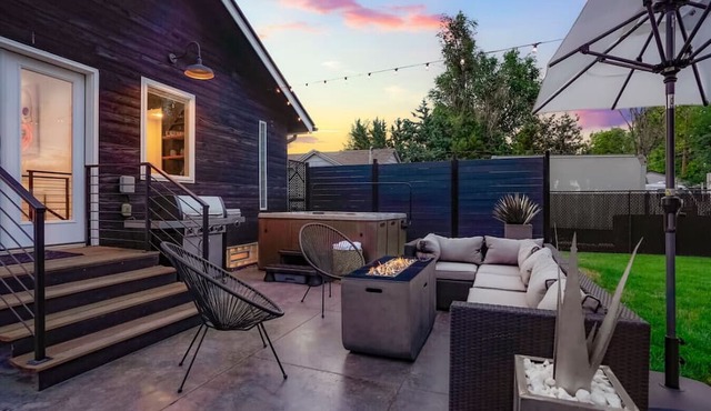Good Vibe Tribe-2 Mi DT-Hot Tub-K Bed-Pet Friendly