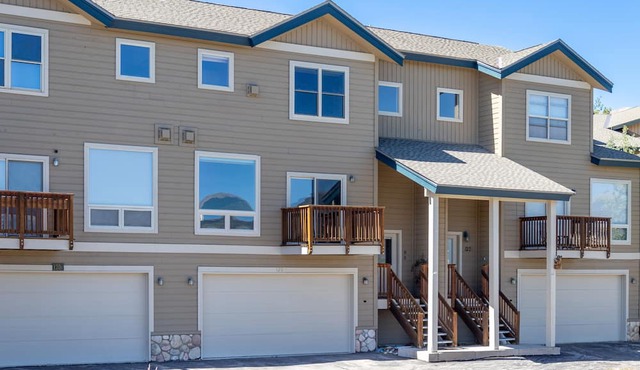 Great Location. Incredible Views. Clubhouse. in Silverthorne