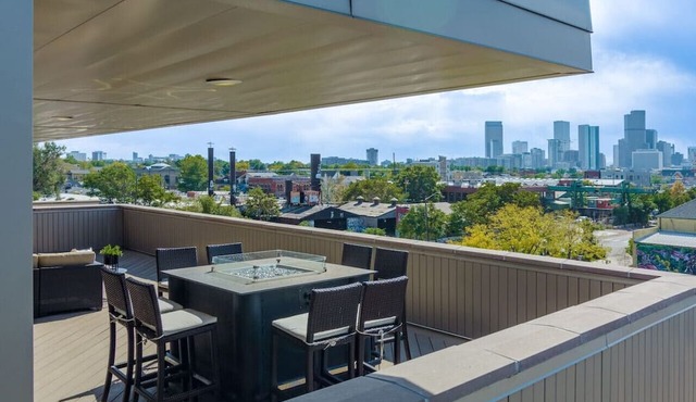 Ultra Luxury Loft I Fireplace I Rooftop I RiNo