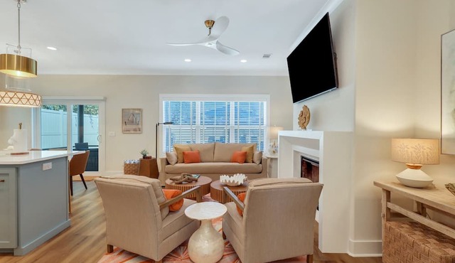 Serenity Oasis - Villa 1 - Professionally Designed Duplex Home with Luxurious Heated Pool and Spa! in Saint Simons Island