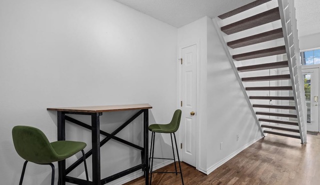 Peaceful Prentice with 2-bedrooms & Garage