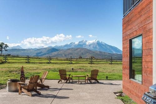 Valinor Ranch, Thirty-Five Acres Above the Valley