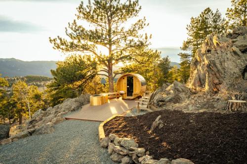 Private Sauna Retreat, Cold Plunge, Hot Tub, Views