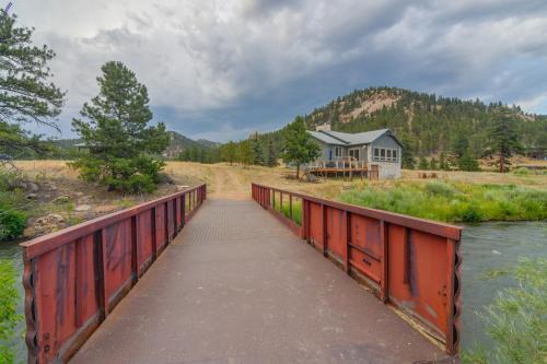 Colorado Riverfront Escape! Fish, Hike & Relax