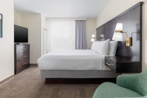 Staybridge Suites Denver - Central Park by IHG