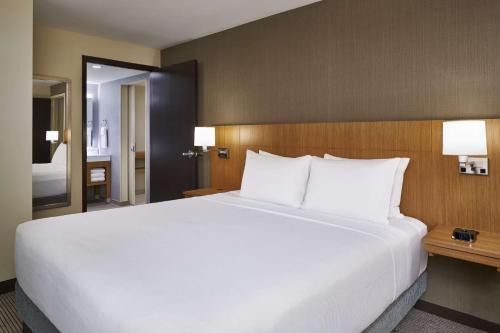 Hyatt Place Wilmington Riverfront